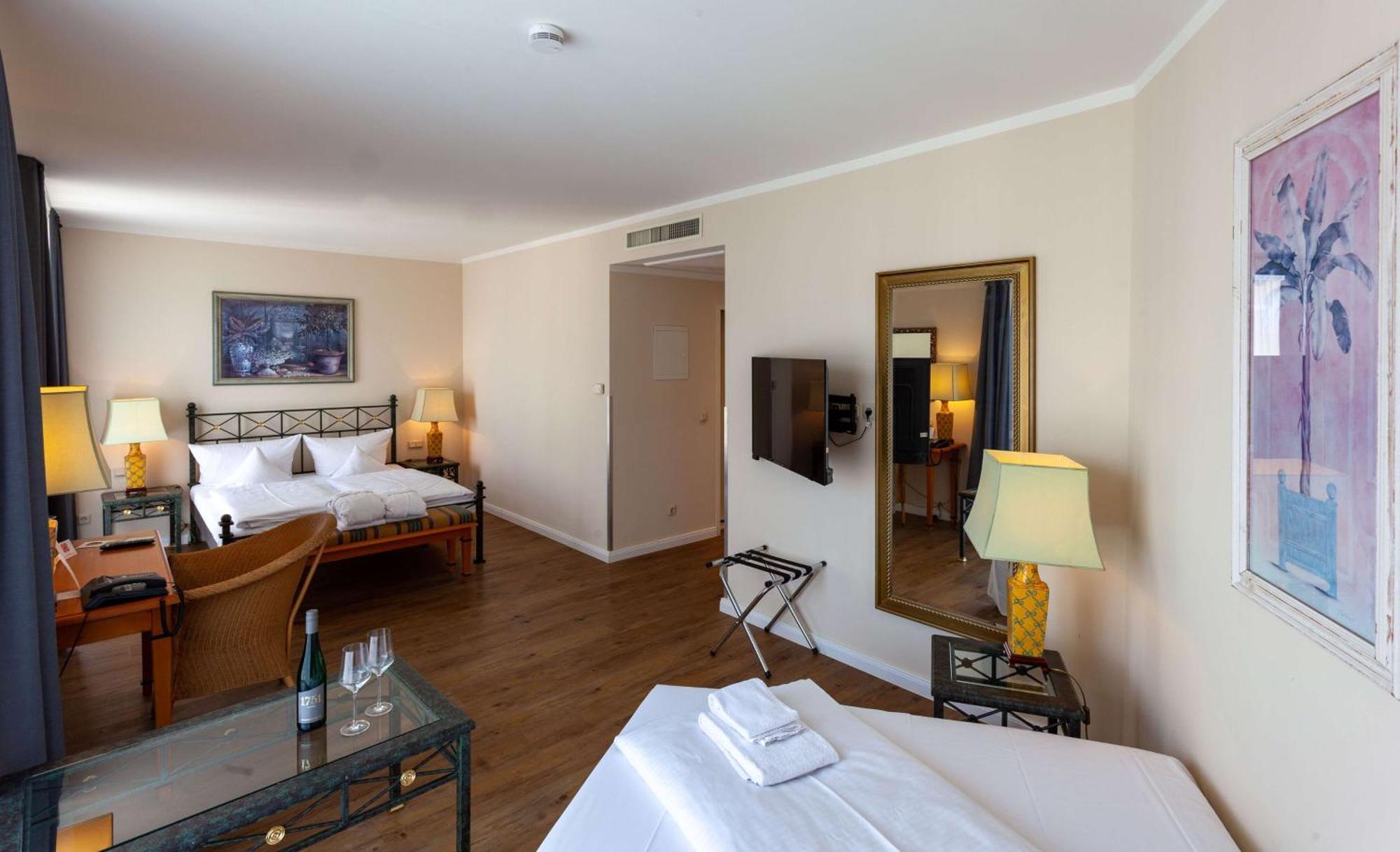 Best Western Wein- Und Parkhotel Nierstein Bagian luar foto